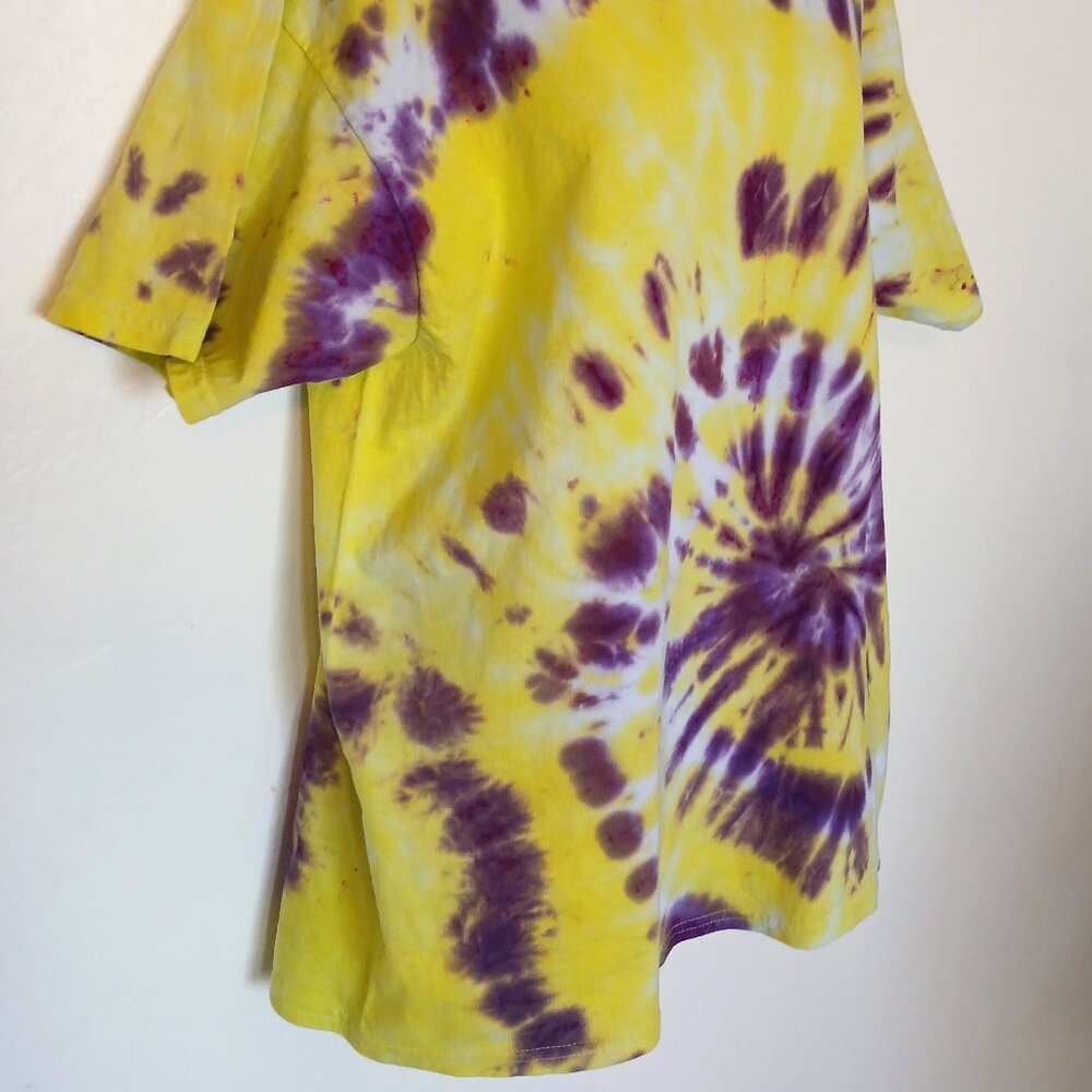 Yellow and Purple Tie Dye T Shirt with Swirl Pattern Unisex Adult Size XL - Picture 11 of 15